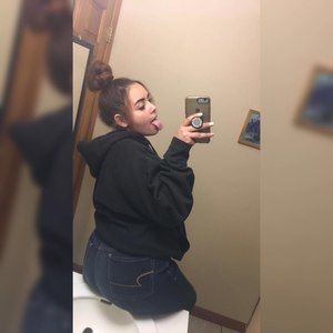 Meet your Posher, Janessa